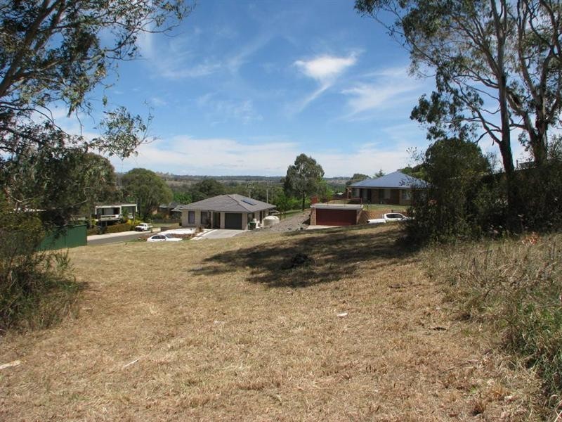 19 Birch Crescent, Armidale NSW 2350