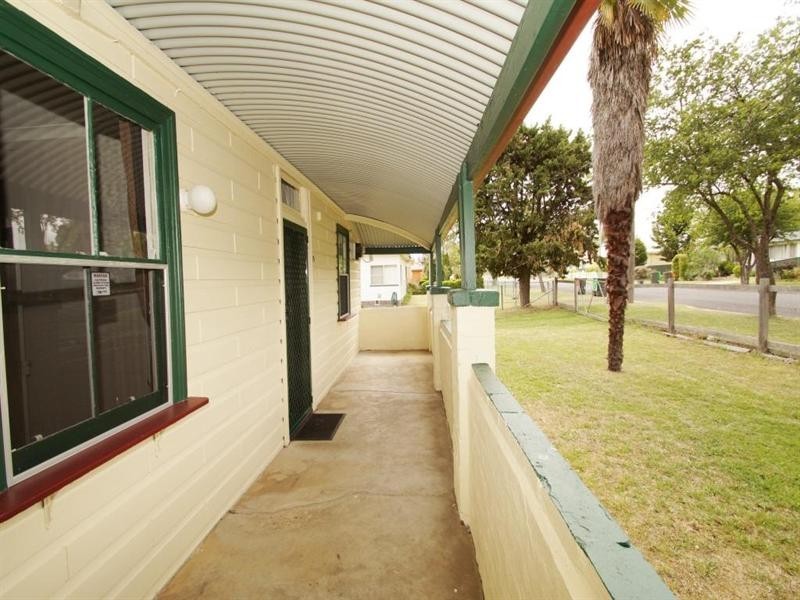 75 Mossman Street, Armidale NSW 2350