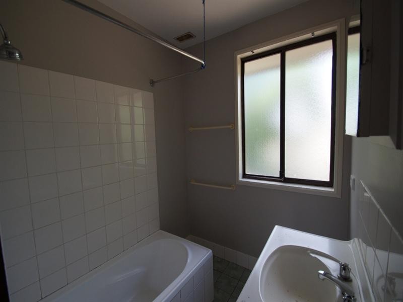 8 Herbert Lane, Armidale NSW 2350