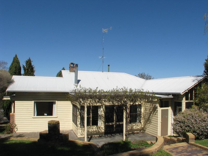 145 Donnelly Street, Armidale NSW 2350