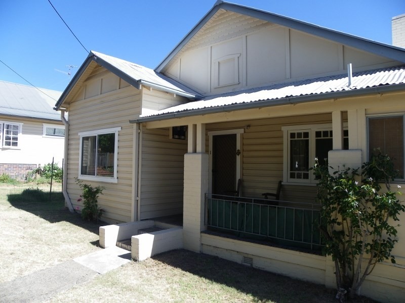 1/114 Barney Street, Armidale NSW 2350