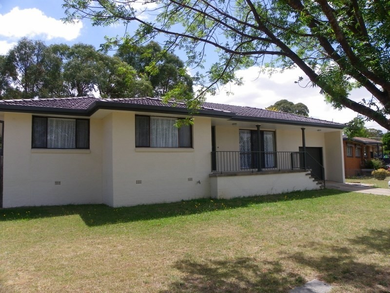 35 Glass Street, Armidale NSW 2350