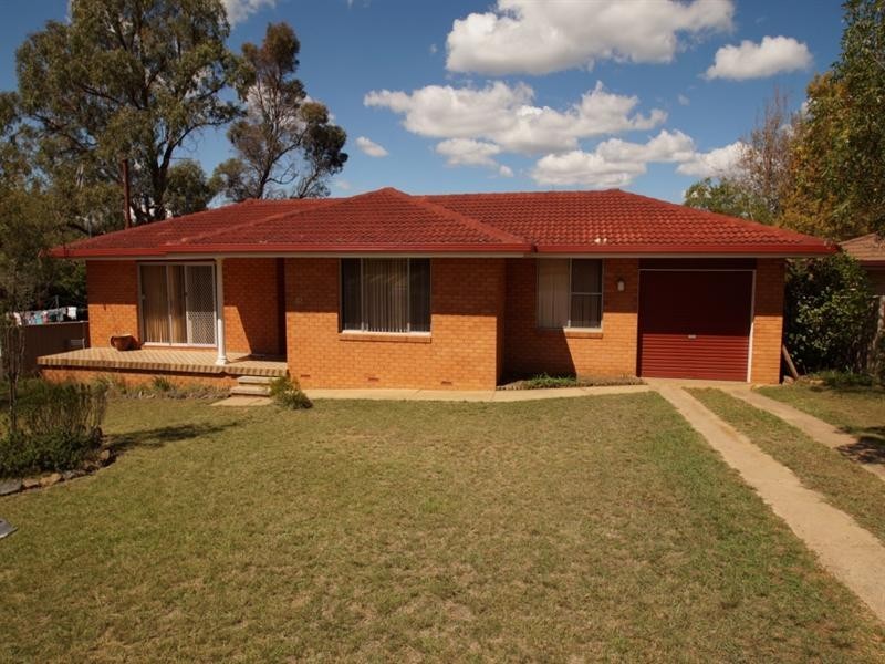 15 Chestnut Avenue, Armidale NSW 2350