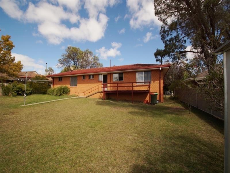 15 Chestnut Avenue, Armidale NSW 2350