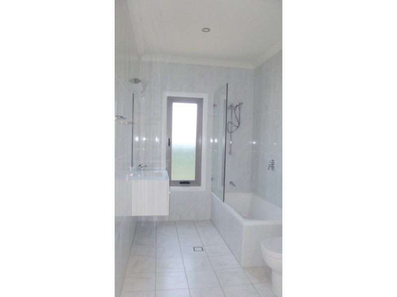 2/100a Lynches Road, Armidale NSW 2350