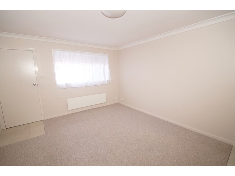 2/2 Simpson Avenue, Armidale NSW 2350