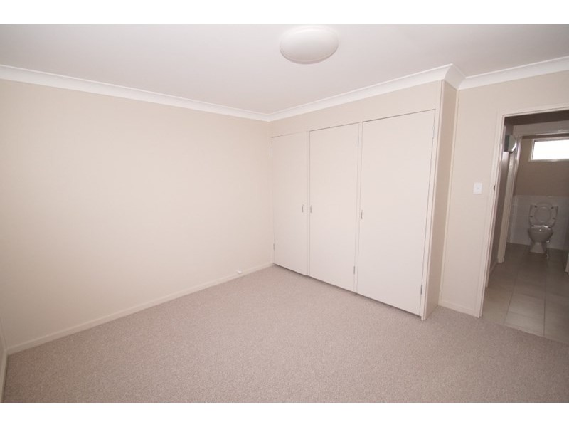 2/2 Simpson Avenue, Armidale NSW 2350