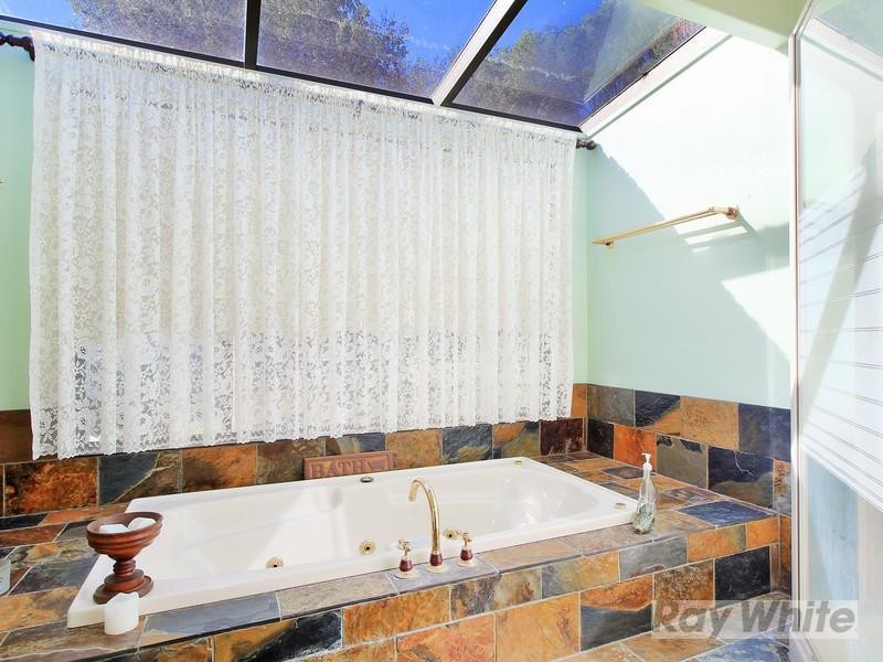 2 Baker Place, Armidale NSW 2350