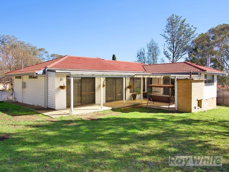 2 Baker Place, Armidale NSW 2350
