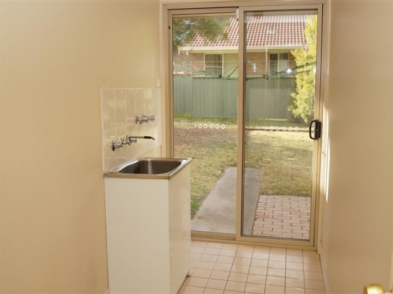 2/87 Queen Elizabeth Drive, Armidale NSW 2350