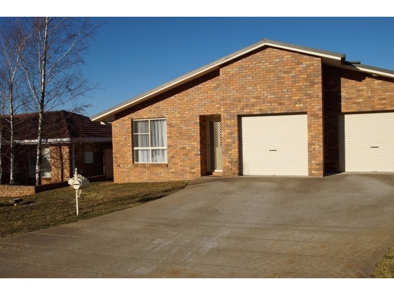 1/3 Grills Place, Armidale NSW 2350