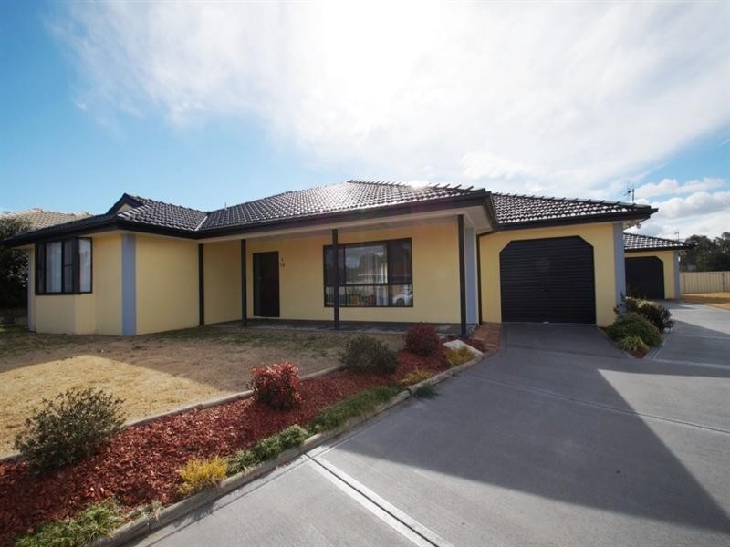 14 Evangeline Crescent, Armidale NSW 2350