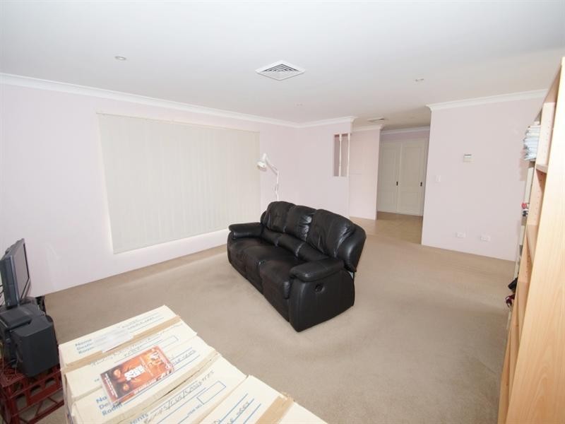 14 Evangeline Crescent, Armidale NSW 2350