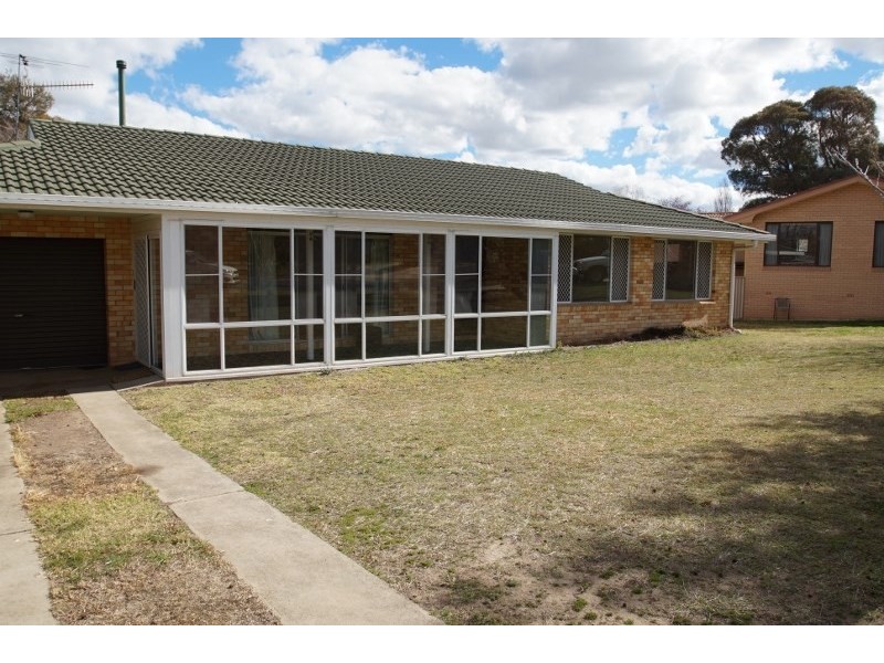 4 Tamar Place, Armidale NSW 2350