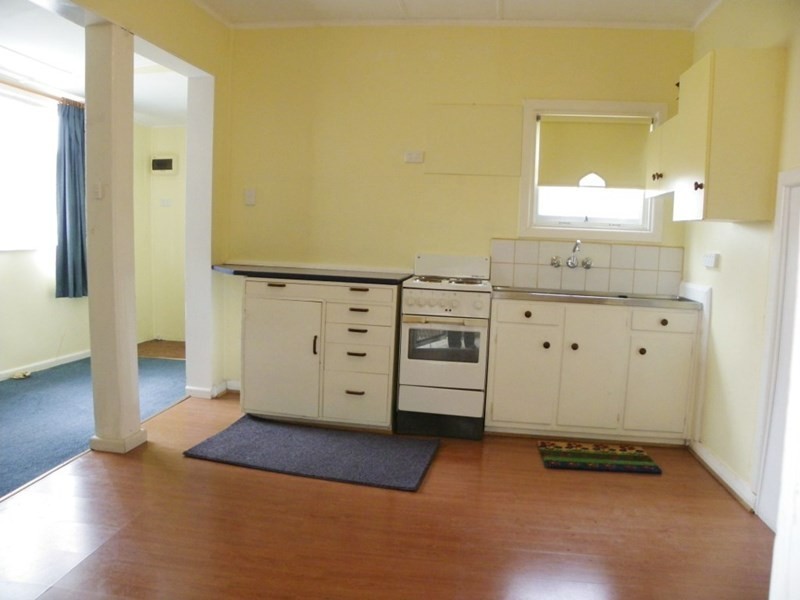 2/6 West Avenue, Armidale NSW 2350