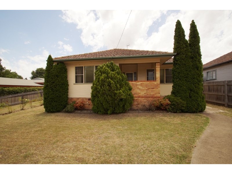 30 Marsh Street, Armidale NSW 2350
