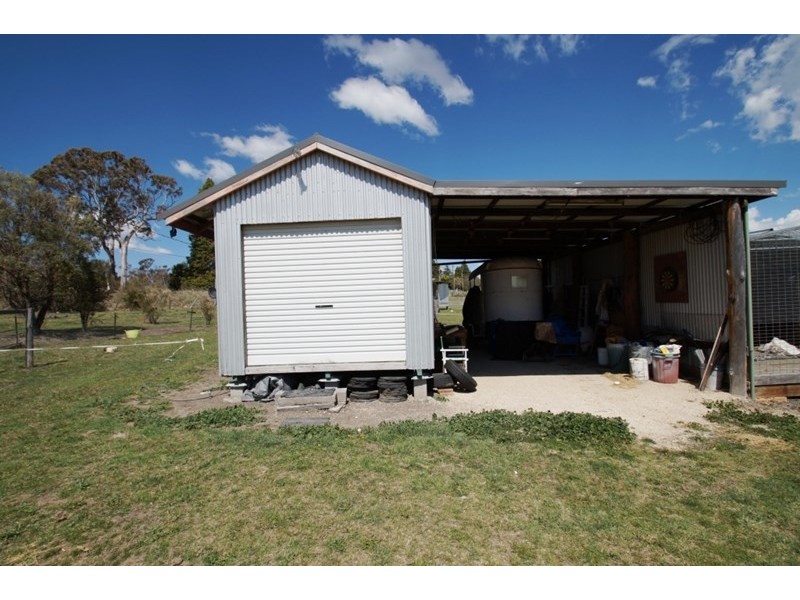 36 Dangarsleigh Road, Armidale NSW 2350
