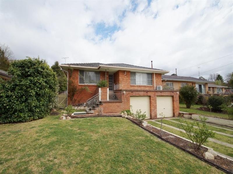 2 Hawke Street, Armidale NSW 2350