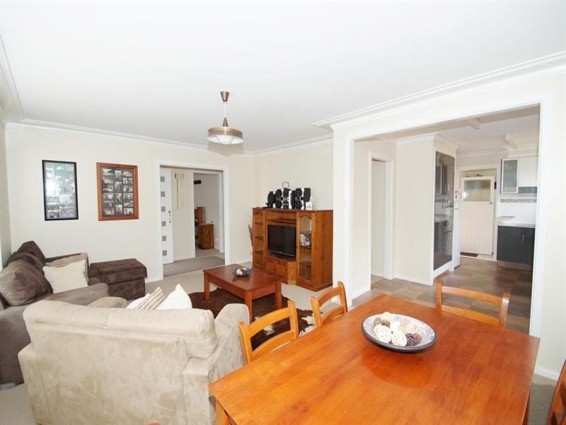 2 Hawke Street, Armidale NSW 2350