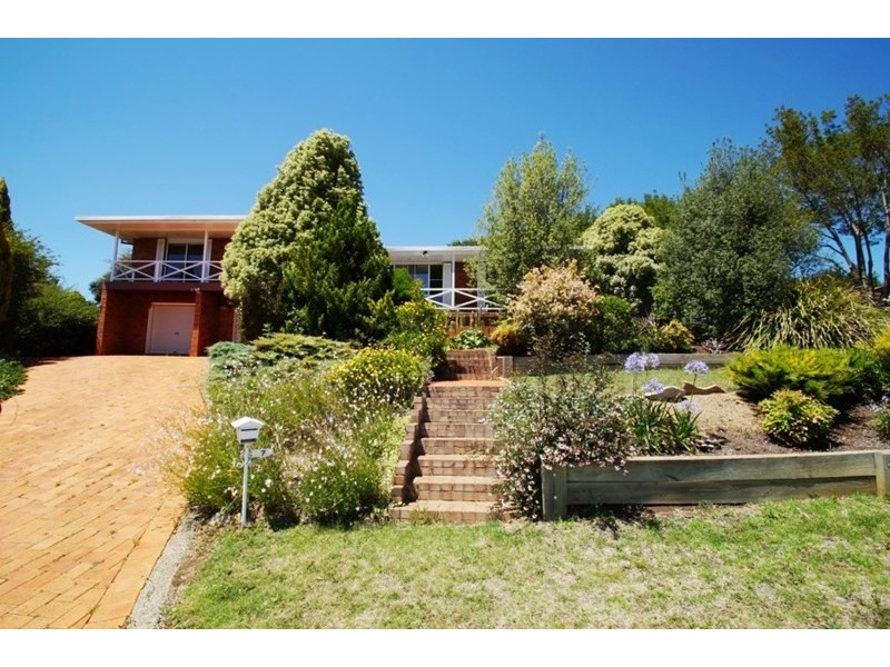 7 Merino Terrace, Armidale NSW 2350