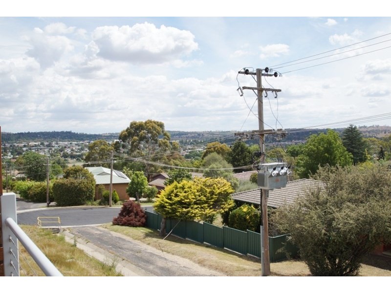 6 Birch Close, Armidale NSW 2350