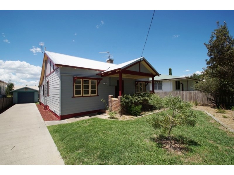 69 Dumaresq Street, Armidale NSW 2350