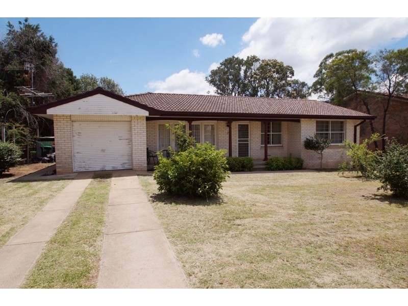 17 Watson Avenue, Armidale NSW 2350