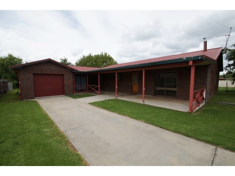 15 Wigan Avenue, Armidale NSW 2350