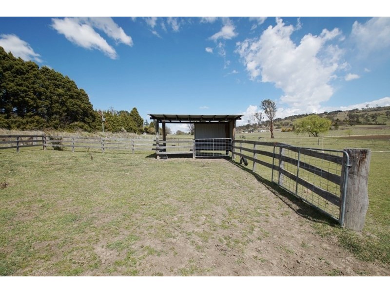 36 Dangarsleigh Road, Armidale NSW 2350
