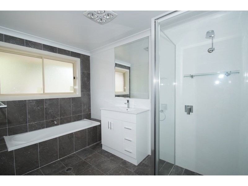 18 Moyes Street, Armidale NSW 2350