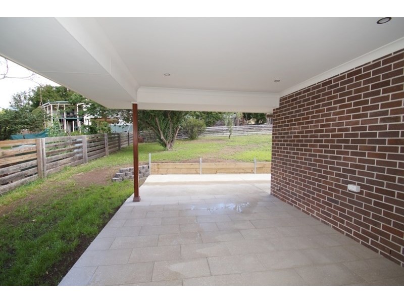 18 Moyes Street, Armidale NSW 2350