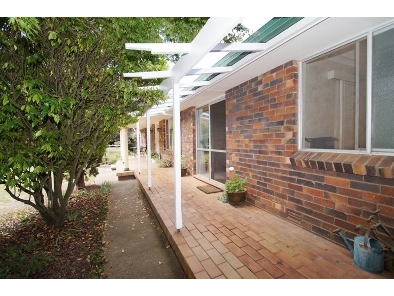 12 Wattle Drive, Armidale NSW 2350