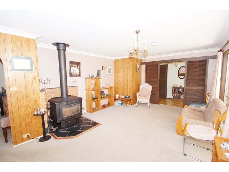 12 Wattle Drive, Armidale NSW 2350