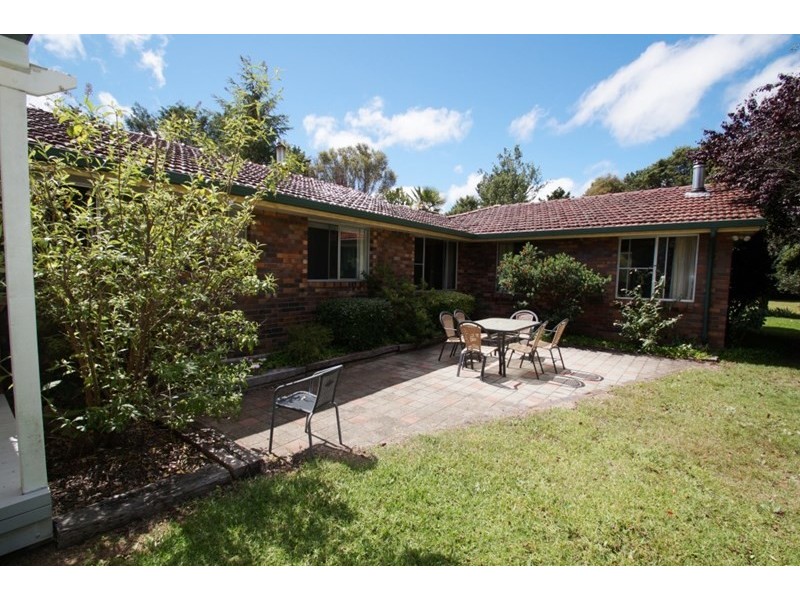 12 Wattle Drive, Armidale NSW 2350