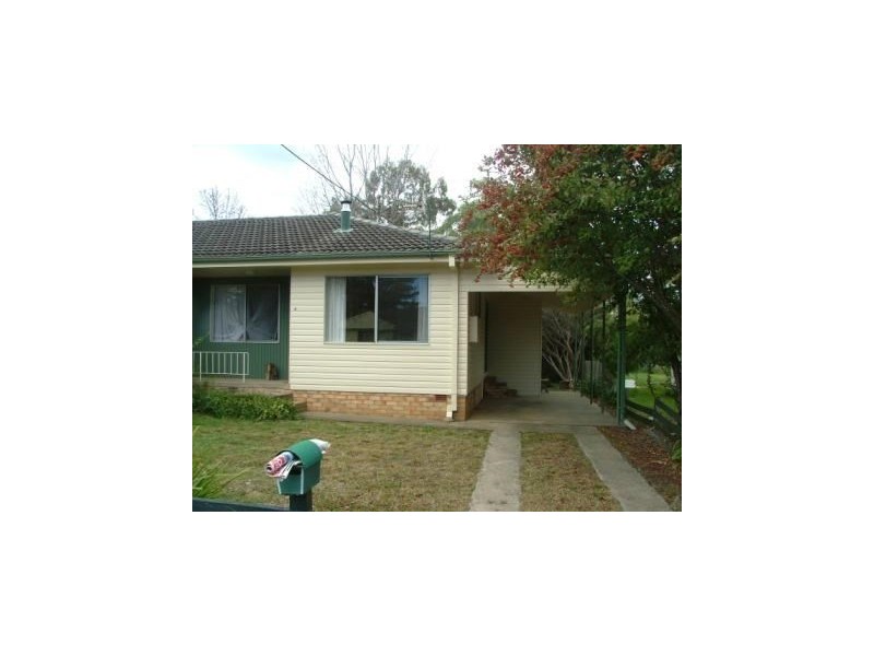 2/9 Bellevue Road, Armidale NSW 2350