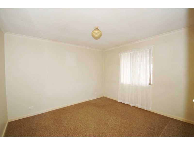 10 Elizabeth Avenue, Uralla NSW 2358