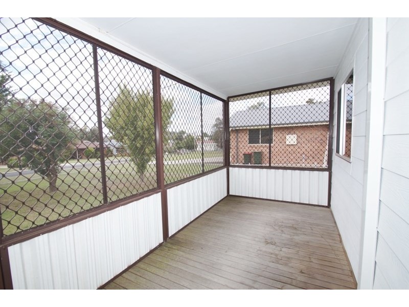 10 Elizabeth Avenue, Uralla NSW 2358