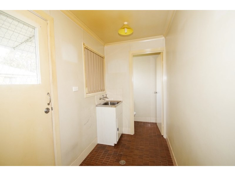 10 Elizabeth Avenue, Uralla NSW 2358