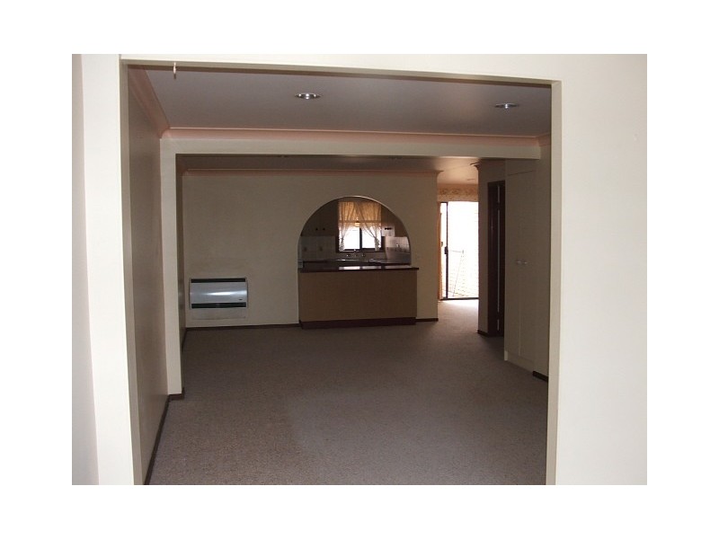 18 Barry Street, Armidale NSW 2350