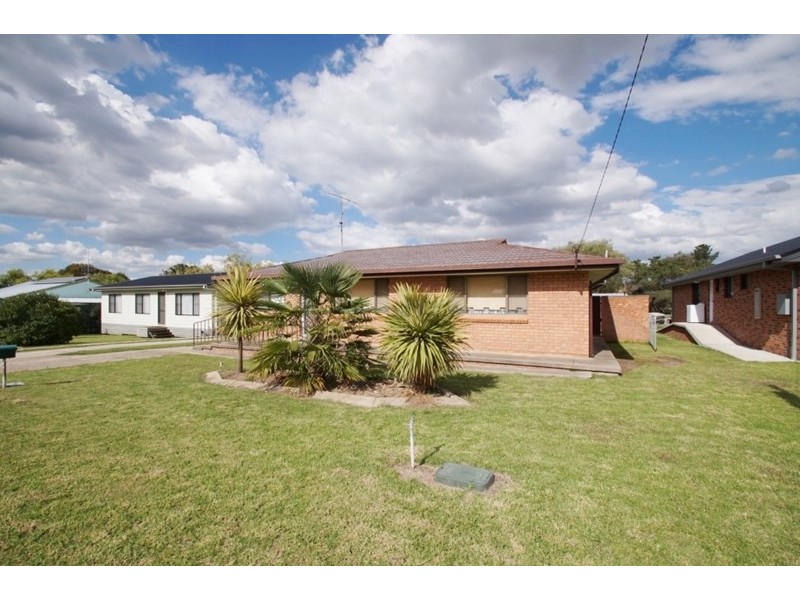 5 McGregor Street, Uralla NSW 2358