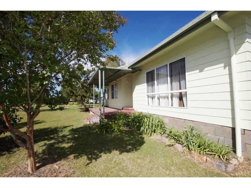 9 Depot Road, Uralla NSW 2358