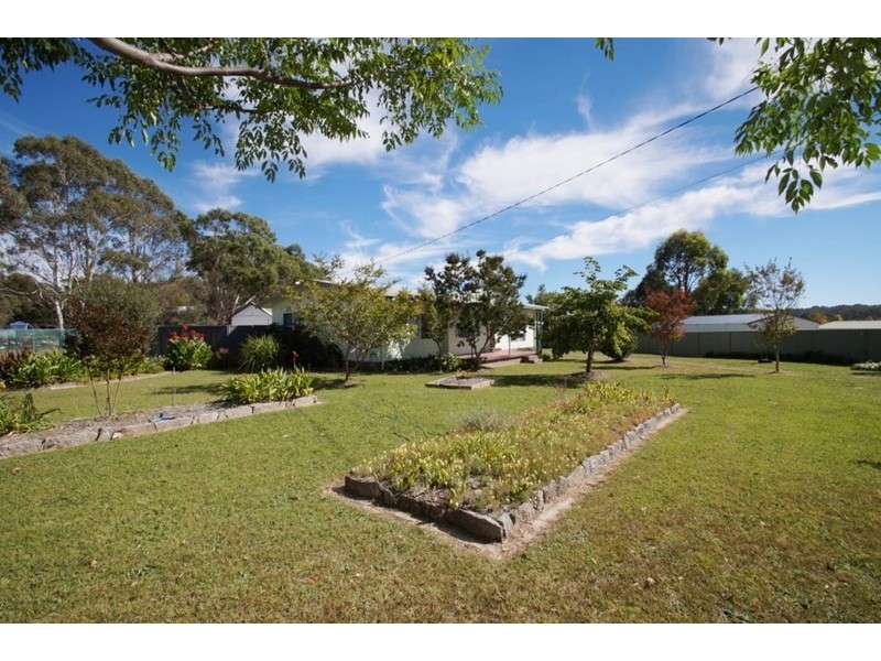 9 Depot Road, Uralla NSW 2358