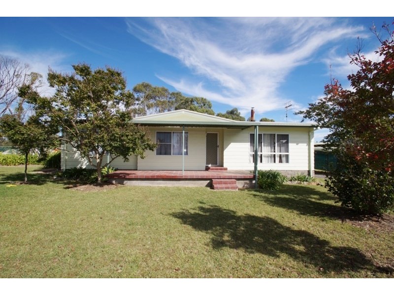 9 Depot Road, Uralla NSW 2358