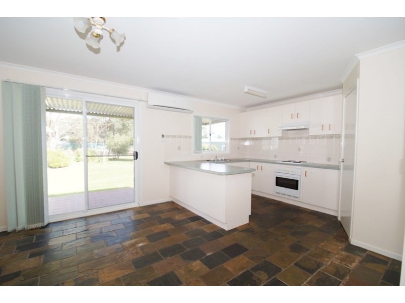 9 Depot Road, Uralla NSW 2358