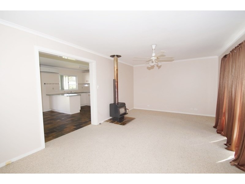 9 Depot Road, Uralla NSW 2358