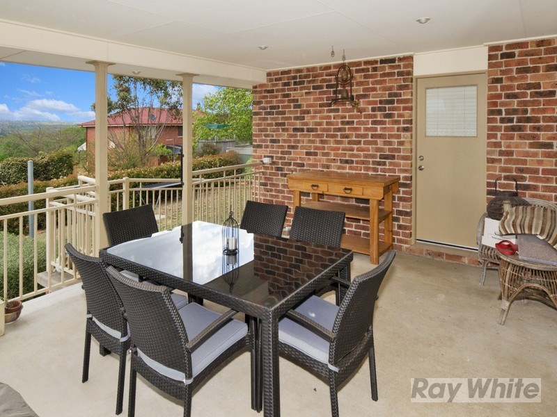 18 McCarthy Crescent, Armidale NSW 2350