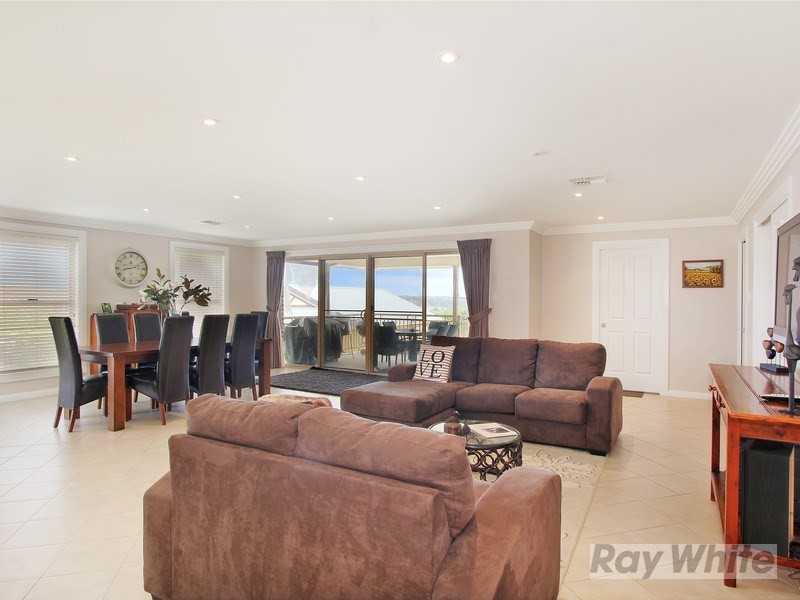 18 McCarthy Crescent, Armidale NSW 2350