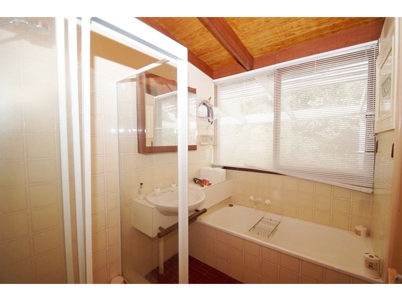 13 Burgess Street, Armidale NSW 2350