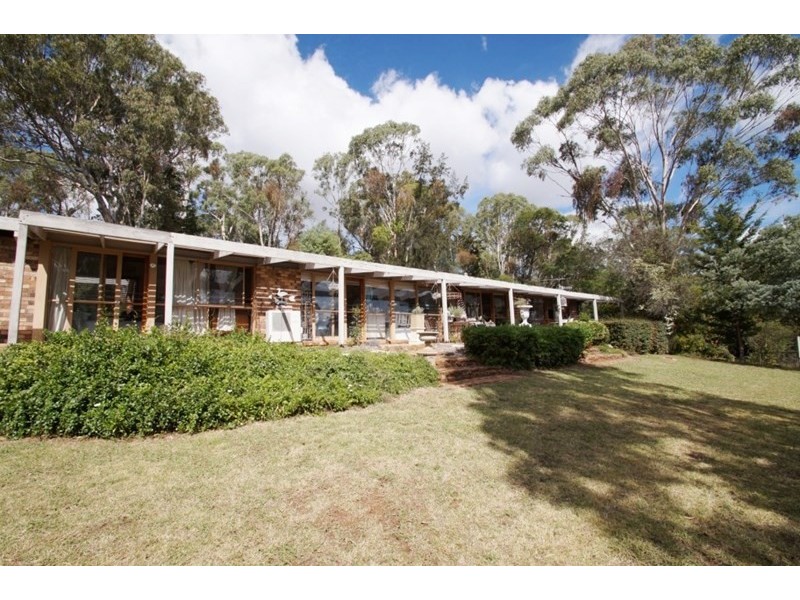 13 Burgess Street, Armidale NSW 2350