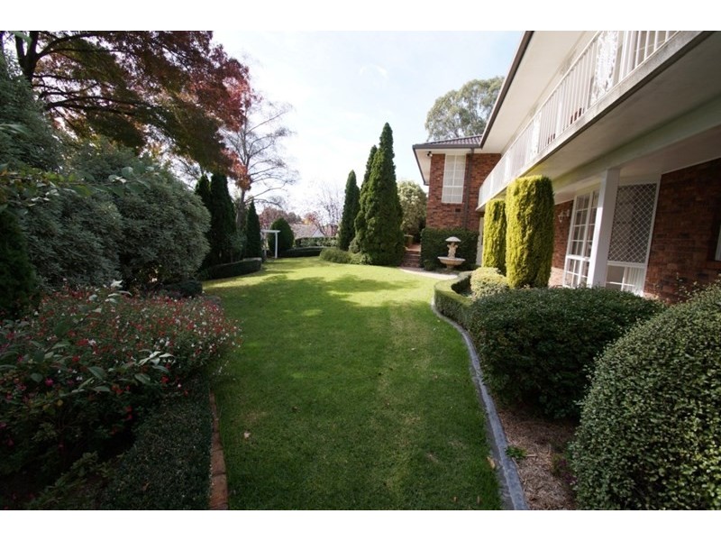 1 Napier Court, Armidale NSW 2350